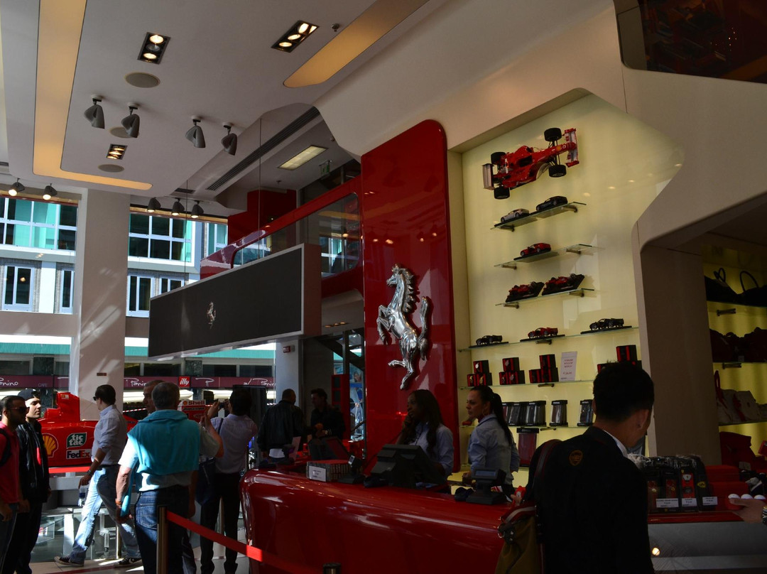 法拉利精品店-米兰必去景点