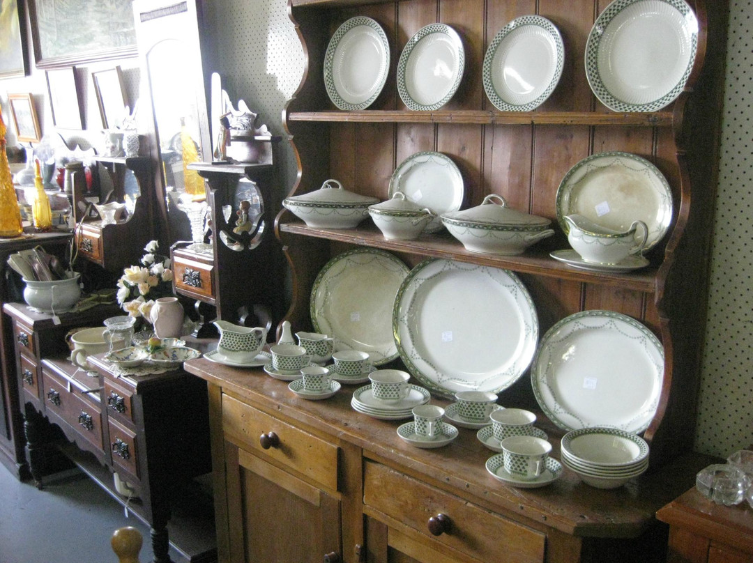 Mailors Flat Antiques-瓦南布尔必去景点