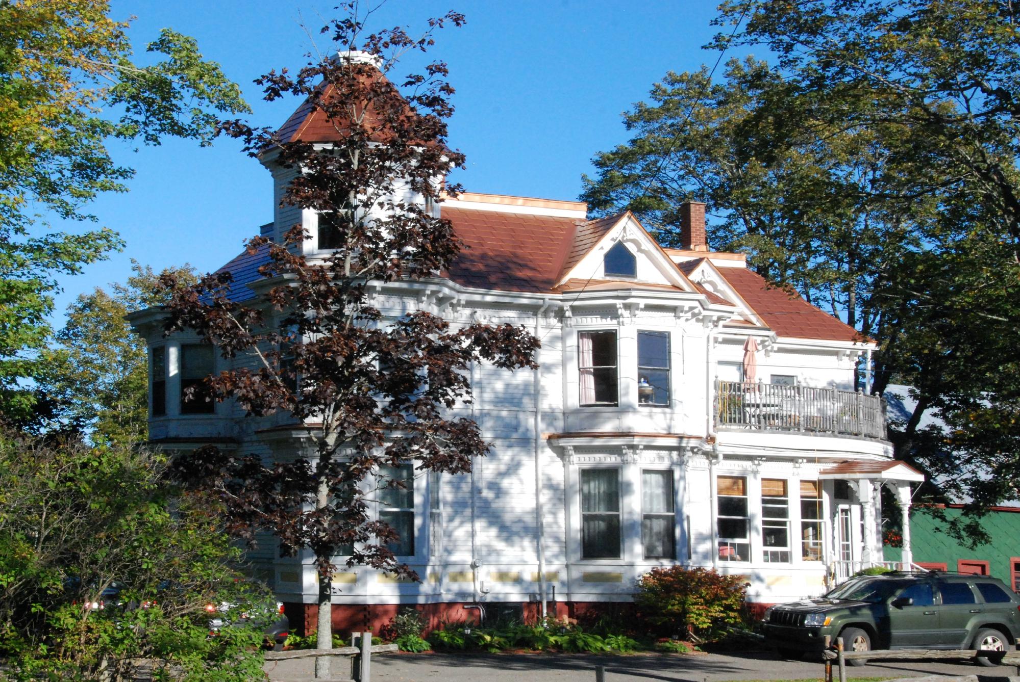 Evangeline's Tower Bed and Breakfast-浴室