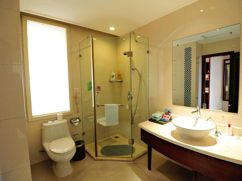 杭州华玺大酒店（银泰百货临平店)主图