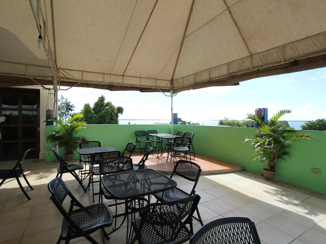 Holy Trinity Pension House & Resort主图