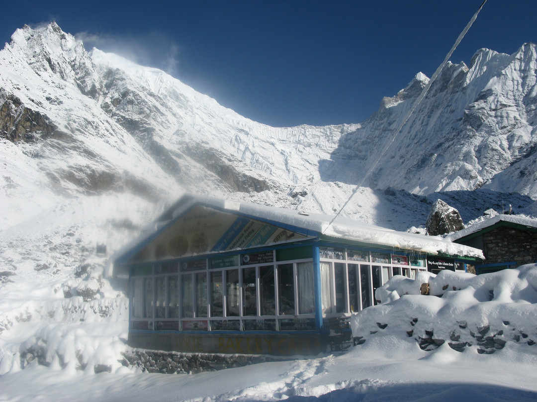 Tatopani餐馆和美食-Dorje Bakery Cafe & Coffee Center