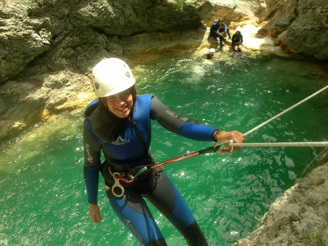 Bureau des Guides de Canyon-卡斯特亚纳必去景点