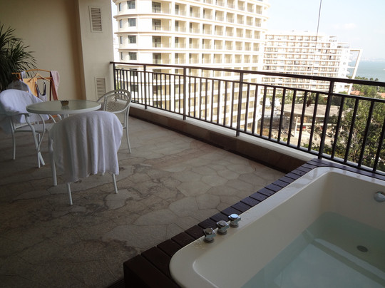 三亚湾海韵度假酒店主图