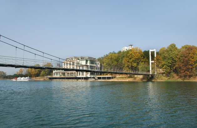 避暑山庄国宾酒店主图