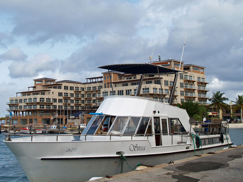 Strea Charters-奥腊涅斯塔德必去景点