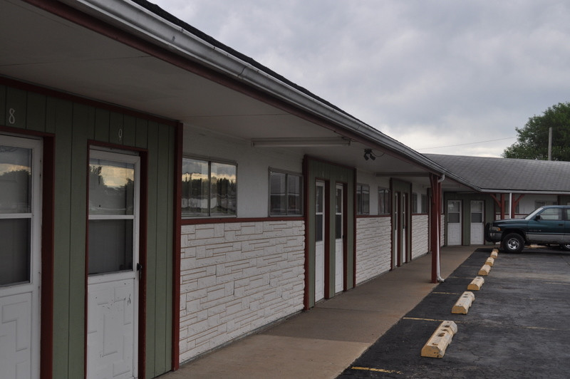 Capri Motel By OYO Elwood, Wathena主图