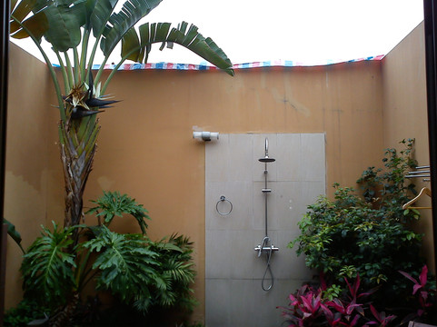 望谷温泉度假村主图