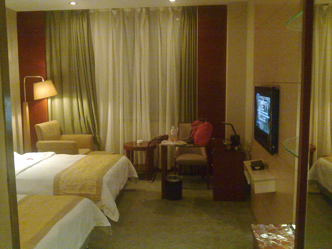 紫鑫大酒店主图