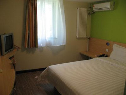 7天西安南门永宁门地铁站店主图