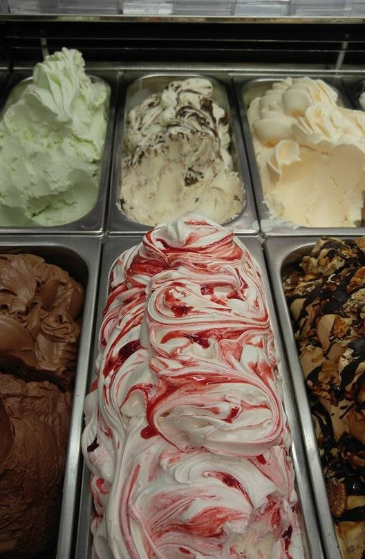 Hawkins餐馆和美食-State Park Grocery