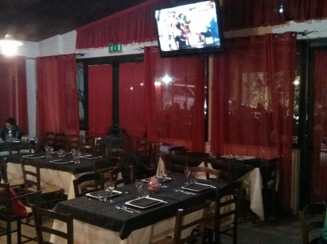 Introdacqua餐馆和美食-Lo Scrigno Della Fenice