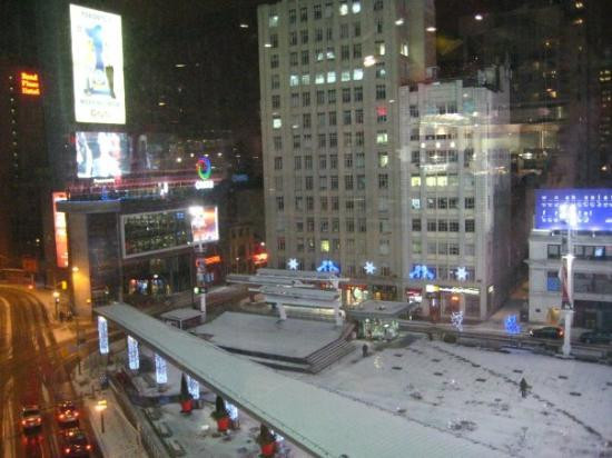 登打士广场-多伦多必去景点