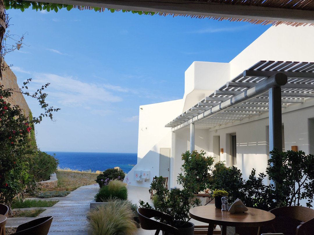 Super Paradise Hotel主图