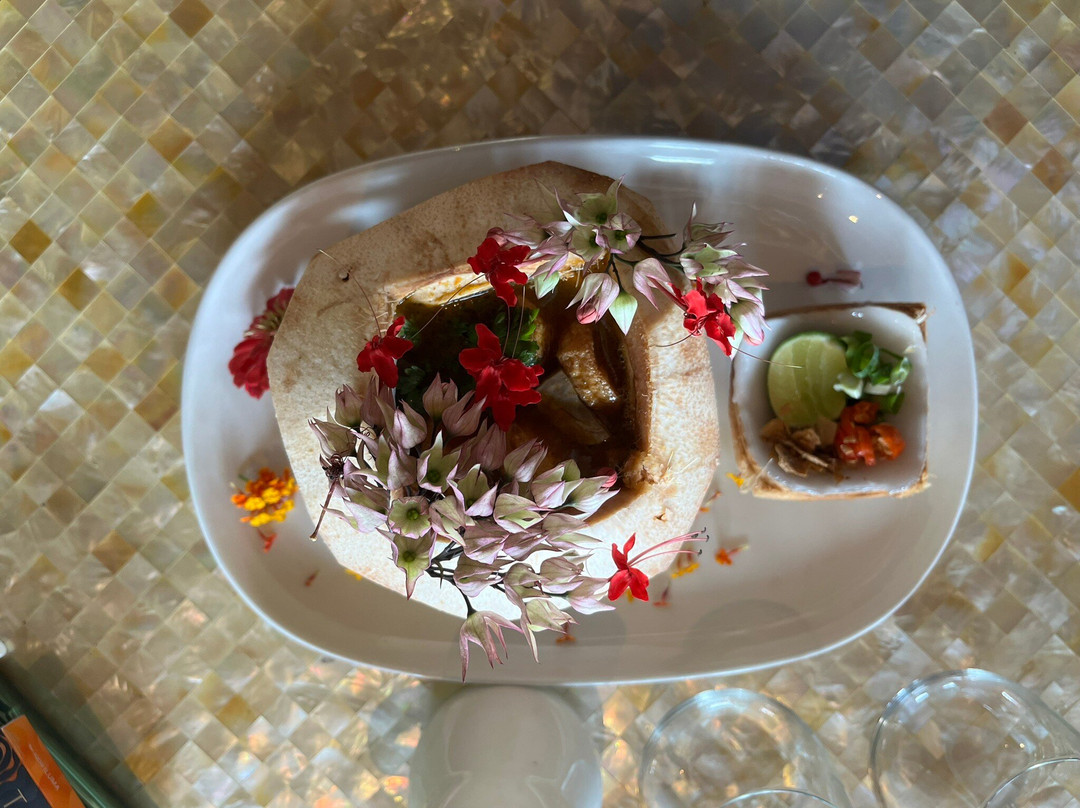 Akasha Restaurant (hambalang)主图