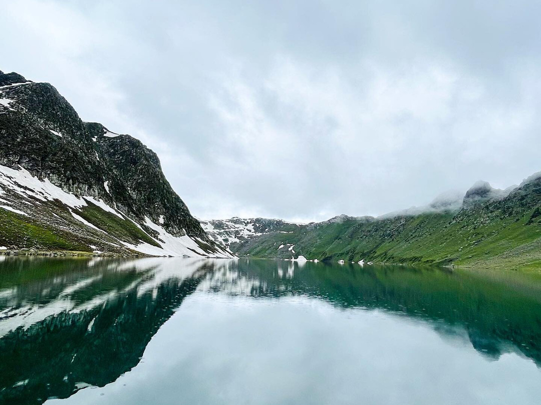 Tarsar Lake景点图片