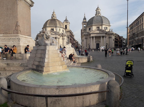 Fontana dei Leoni-罗马必去景点