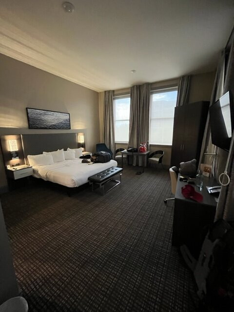 The Current Iowa, Autograph Collection主图