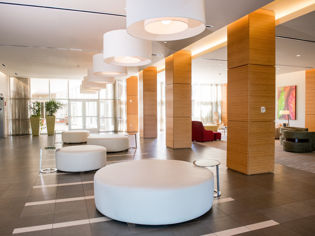 尚贝恩酒店住宿-I Hotel and Illinois Conference Center