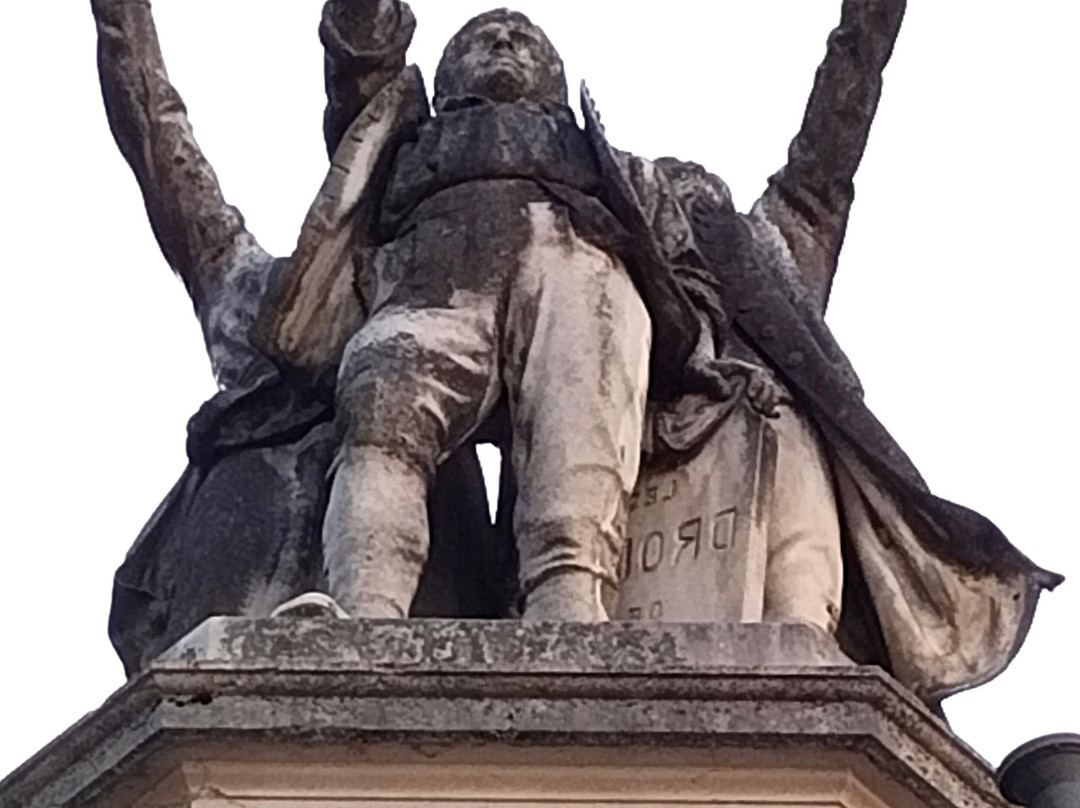 Fontaine des Trois Ordres-格勒诺布尔必去景点