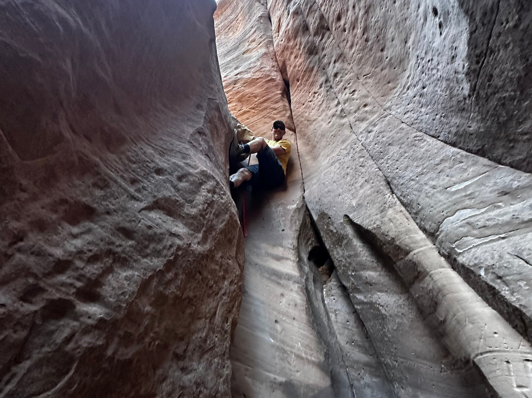 Red Hollow Slot Canyon-Orderville必去景点