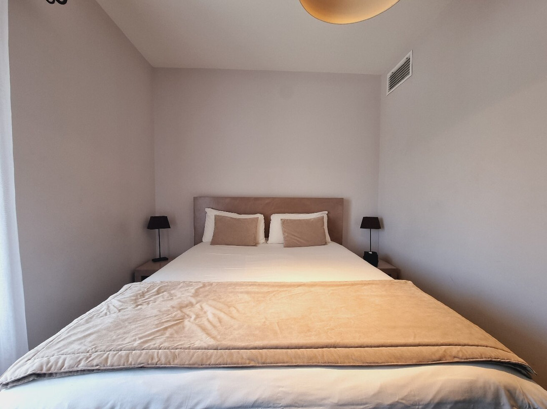 Hotel The Originals Niort La Grange主图