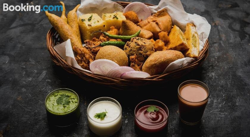 OYO 90553 Hotel Sky View