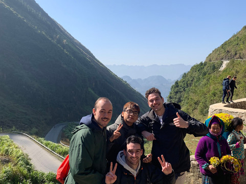 Bull Motorbikes and Tours-Ha Giang必去景点