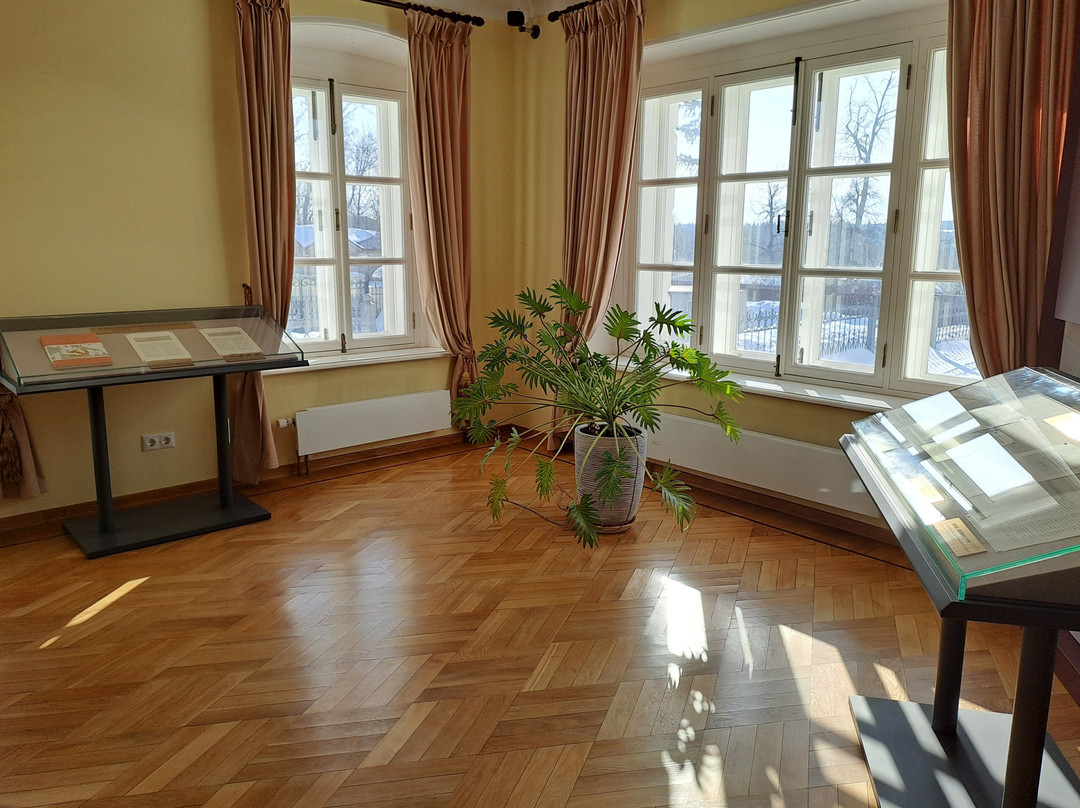 Staro-Nikolskoye Manor景点图片