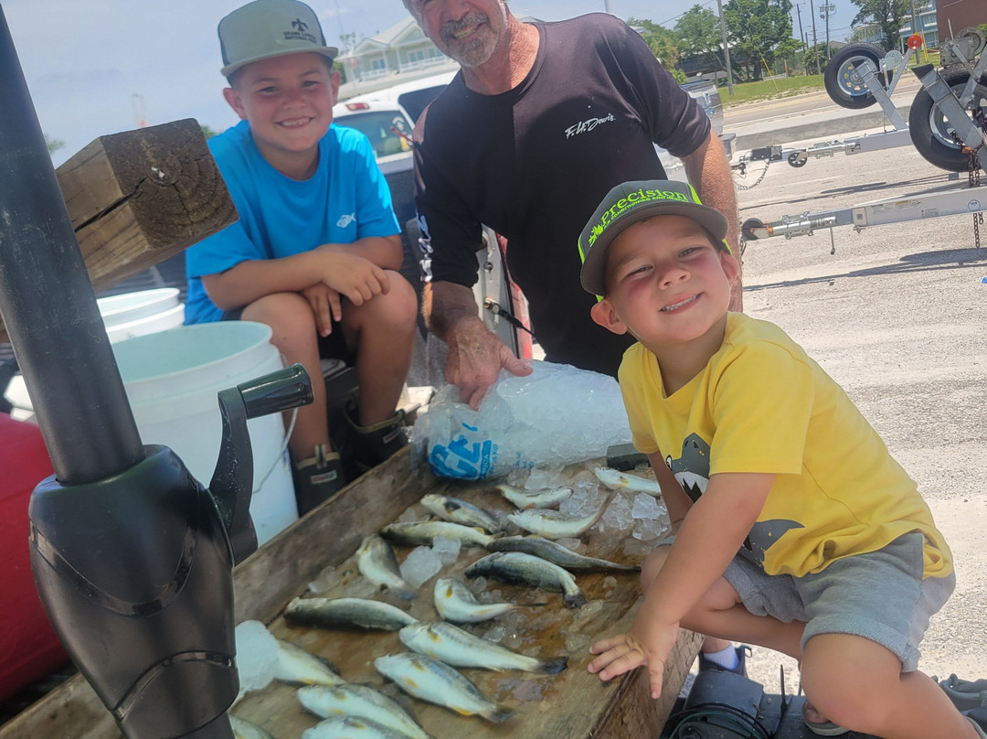 Dominator Fishing Charters-比洛克西必去景点