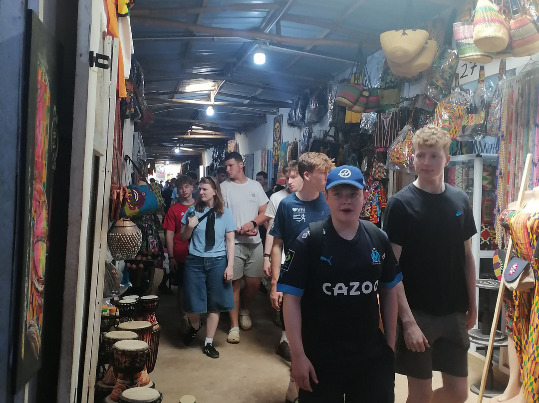 Tetteh Quarshie art market-阿克拉必去景点