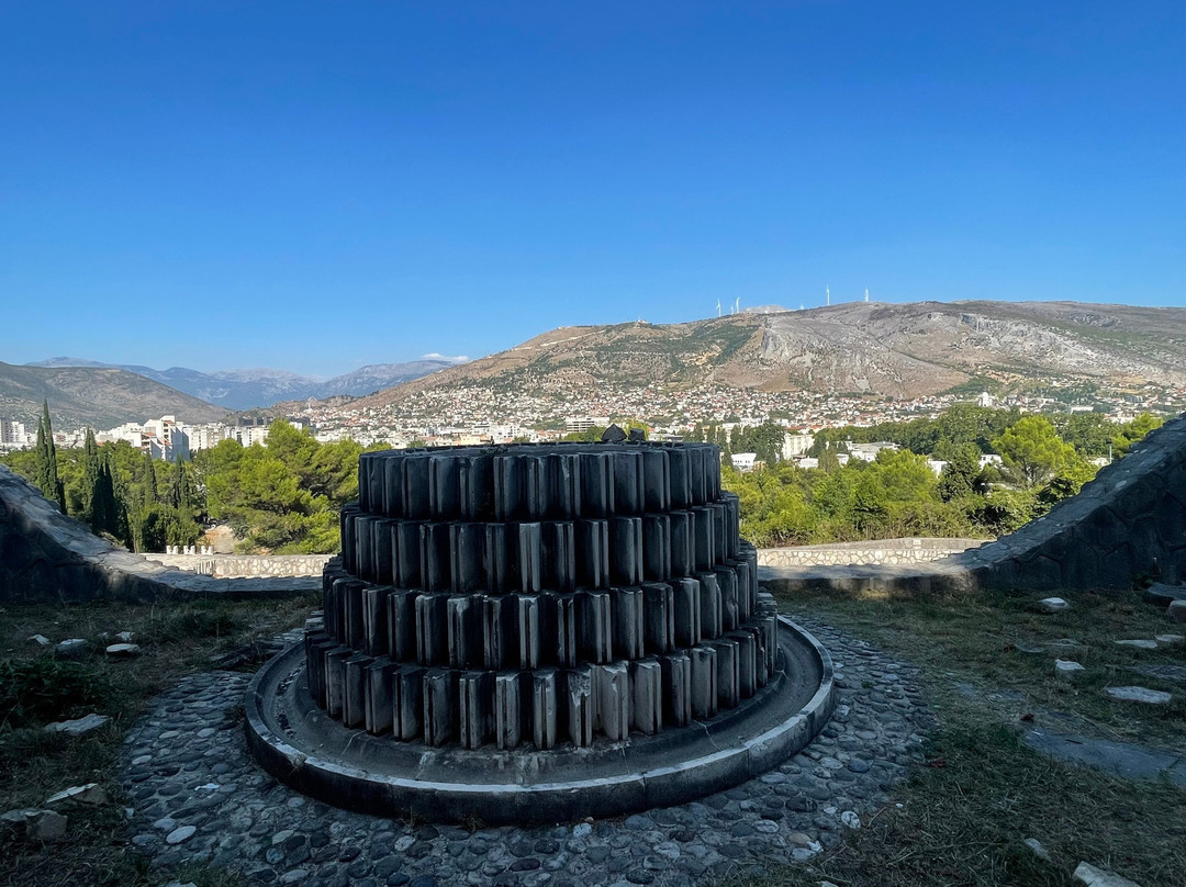 Partisan Cemetery景点图片