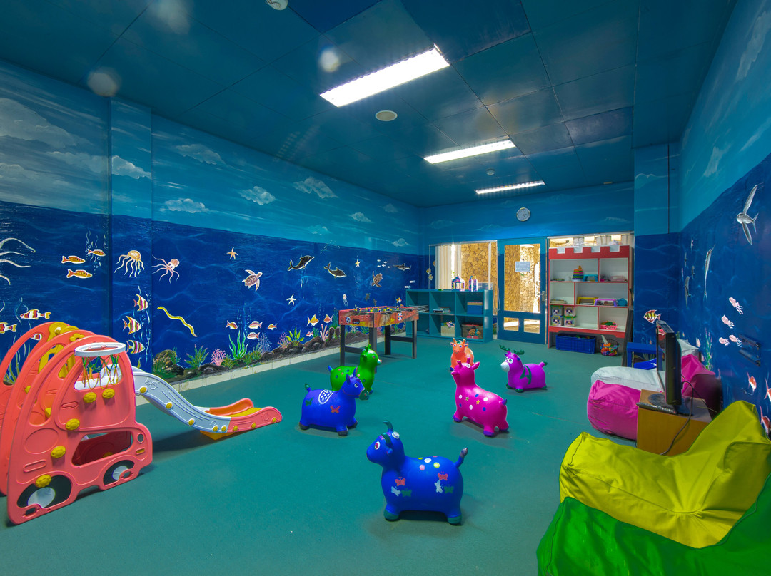 龙目岛旅游度假村主图