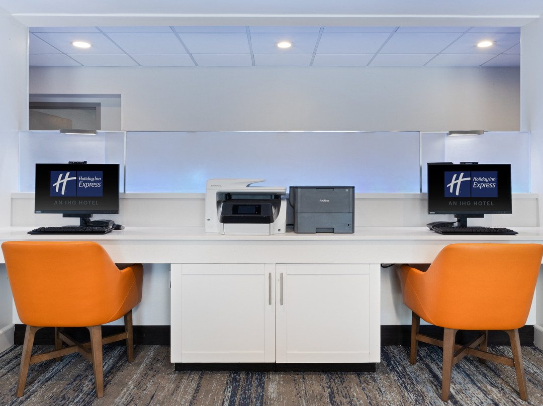 Holiday Inn Express & Suites Cincinnati Riverfront By IHG主图