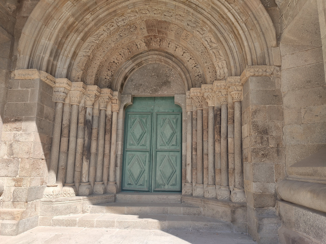 Monastery of Saint Mary of Pombeiro景点图片