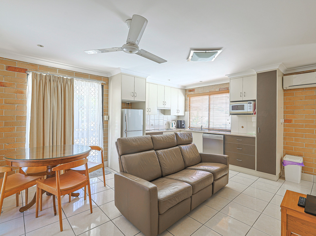 Emerald Central Palms Motel主图