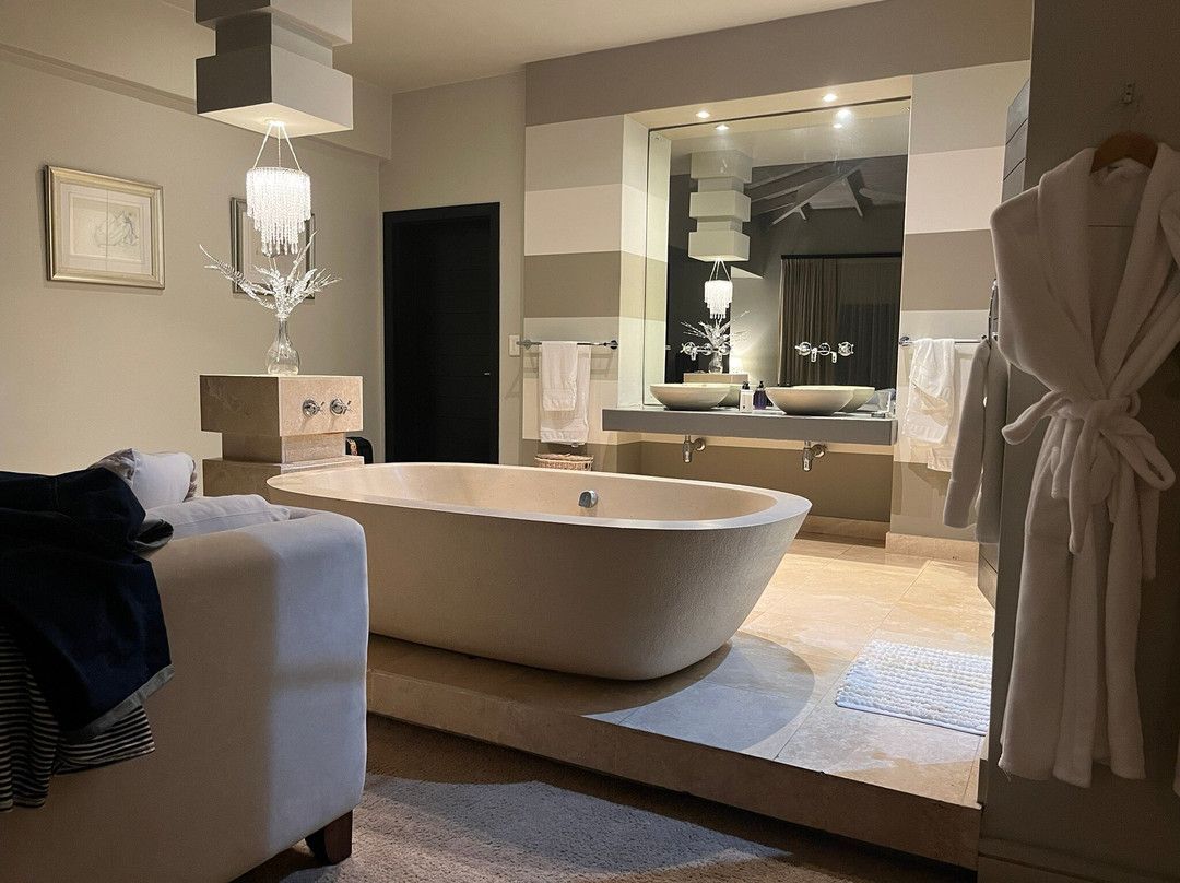 Lodge On The Lake & Wellness Spa主图