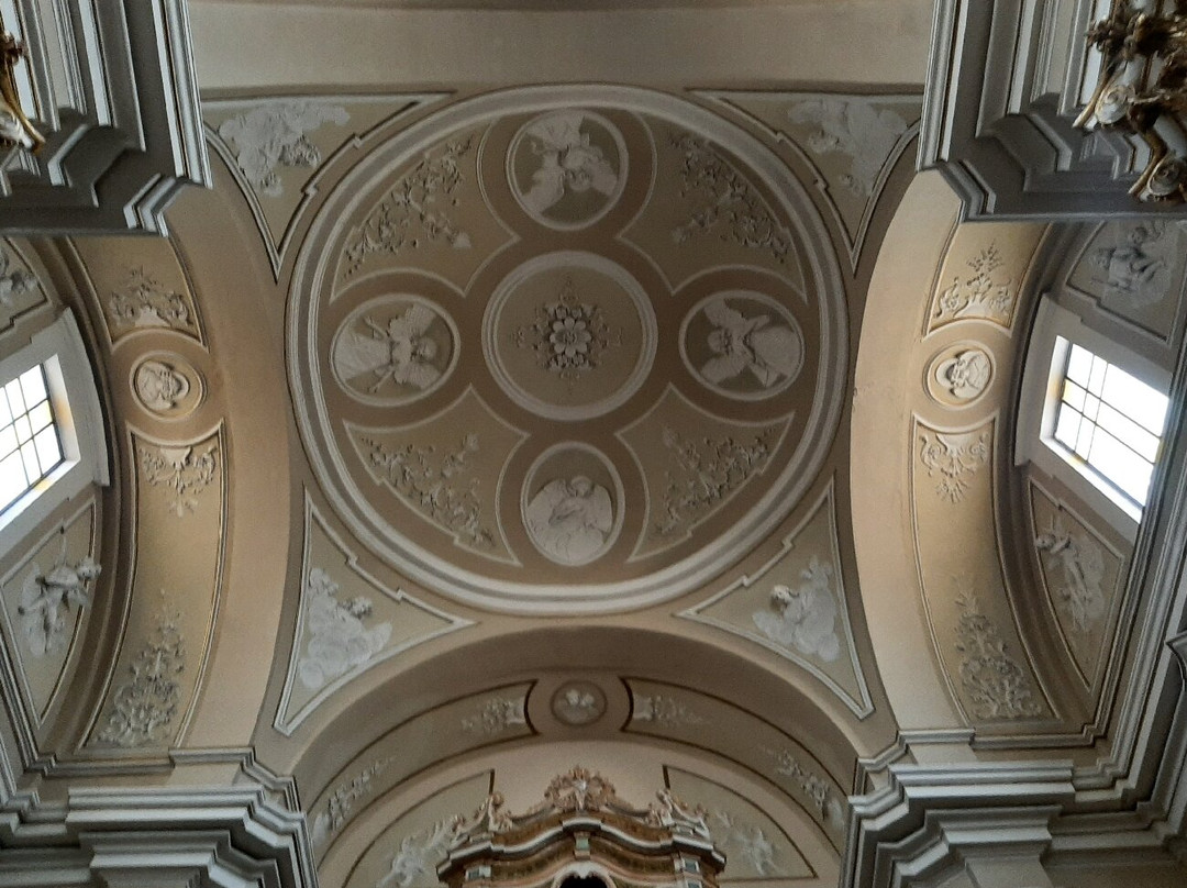 Chiesa di San Filippo Neri-苏尔莫纳必去景点