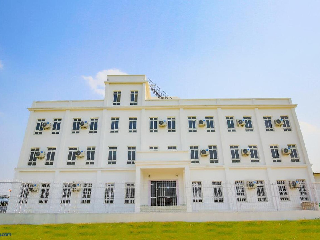 OYO 417 Hotel Lacoul Inn