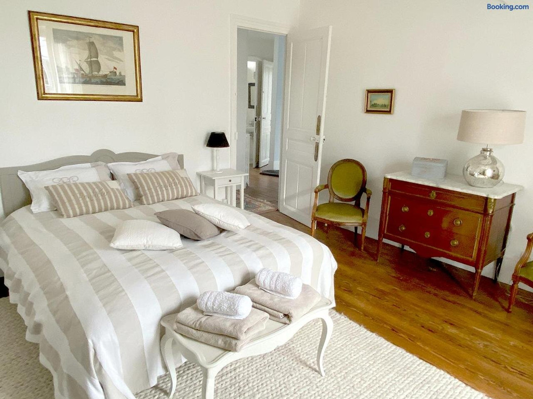 Bed and Breakfast Les Chambres de LOUIS - B&B in Mansion House