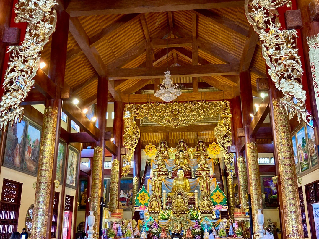 Ba Vang Pagoda-Uong Bi必去景点