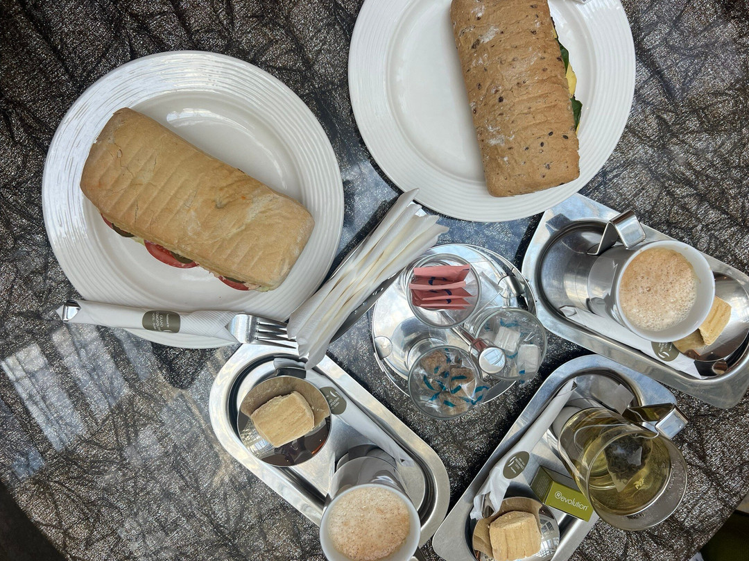 Americano Café & Lounge