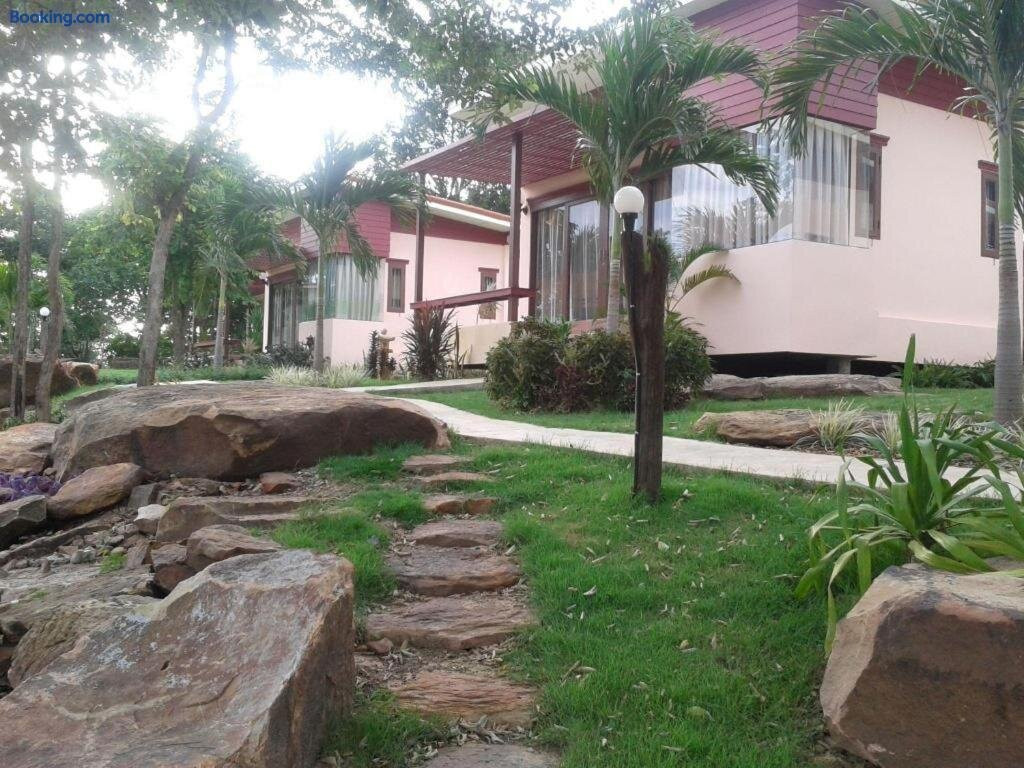 Raisubsomboon Resort