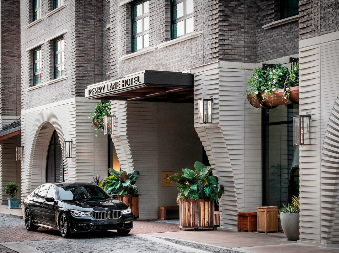 Perry Lane Hotel, A Luxury Collection Hotel主图