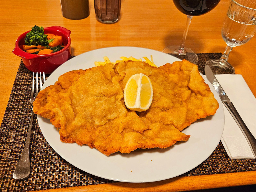 乌斯特餐馆和美食-Restaurant Brunnentor Uster