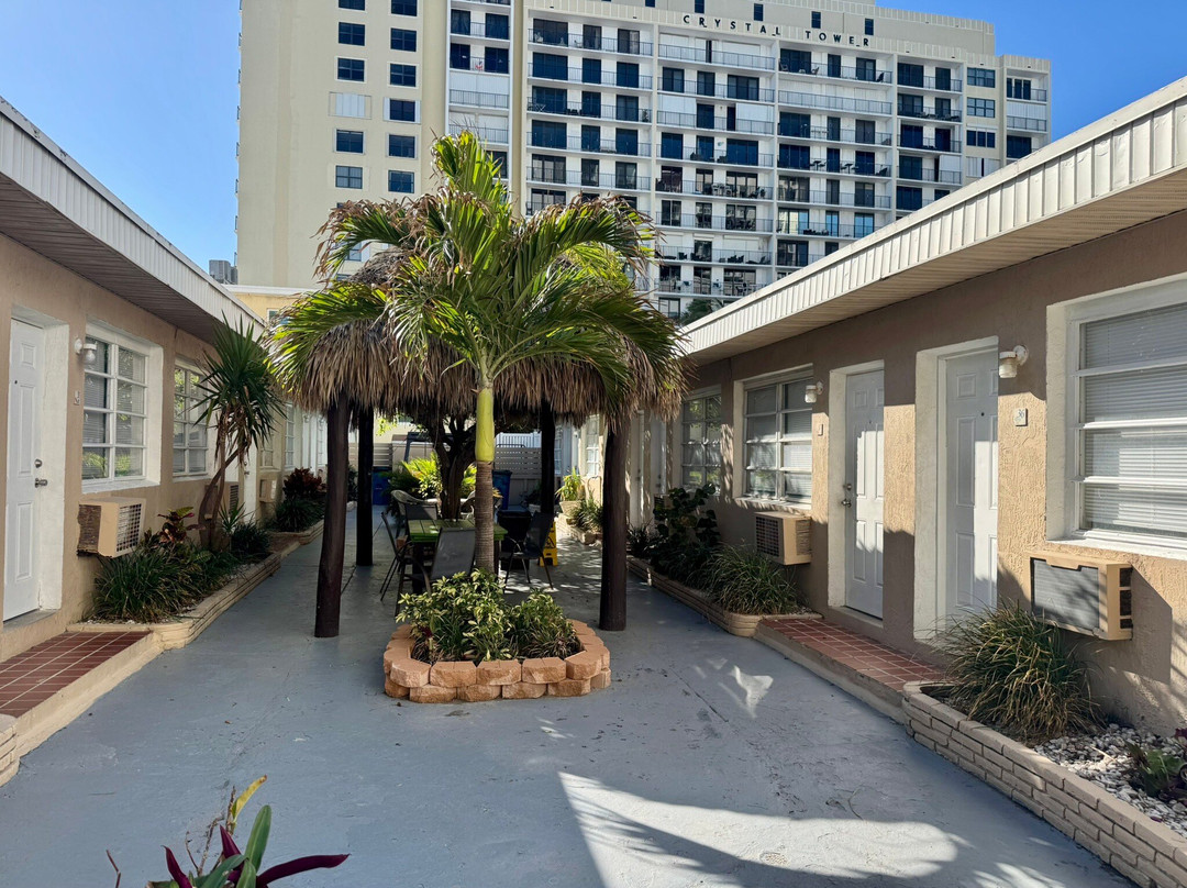 St Maurice Beach Inn主图