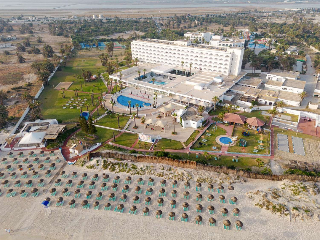 One Resort Jockey主图