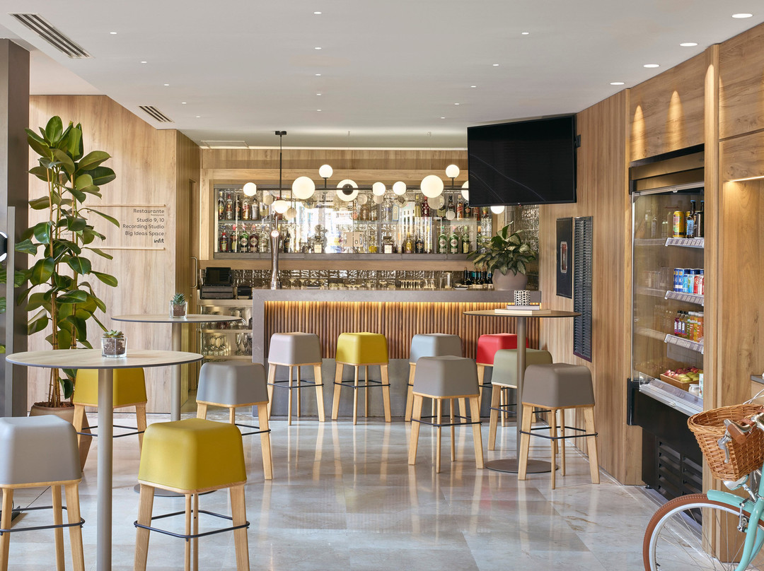 巴塞罗那阿波罗美利亚怡思得酒店主图