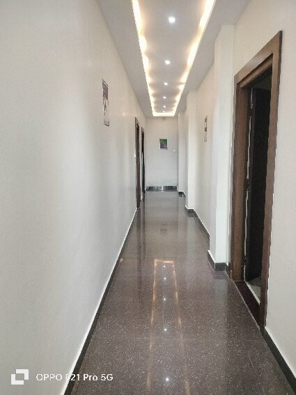 Treebo Sans Sarav Kushalnagar主图