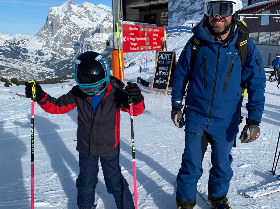Altitude Ski & Snowboard School-格林德瓦必去景点